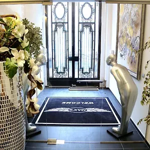 https://royal-apartments-brussels.brusselshotelsbook.com